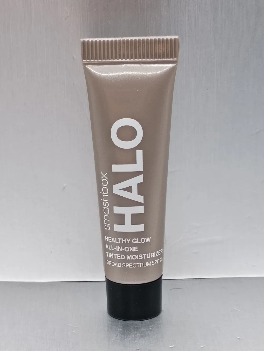 5 For $25 Item🌸 Smashbox Halo Healthy Glow All In One Tinted Moisturizer